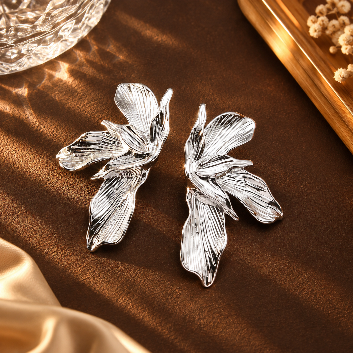 Vintage Sculptural Botanical Leaf Earrings