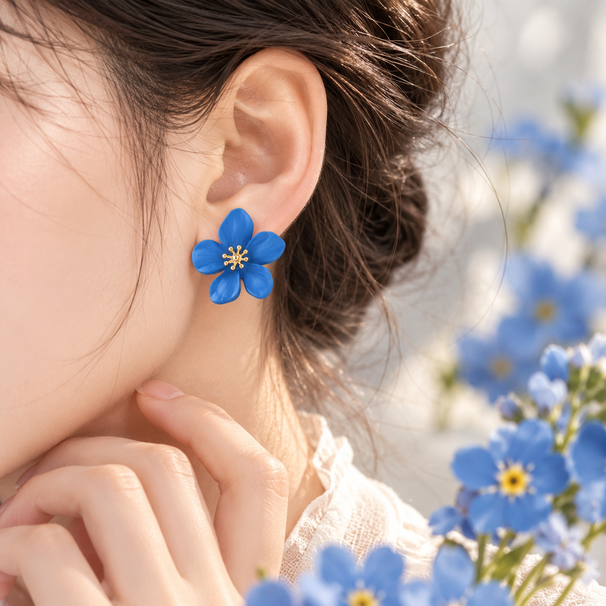 Forget-Me-Not Bloom Stud Earring